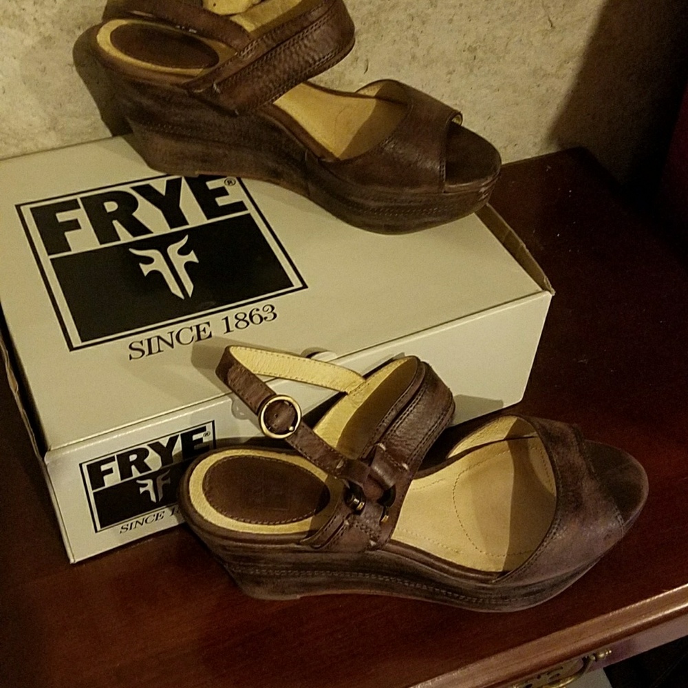 Frye distress brown sandals